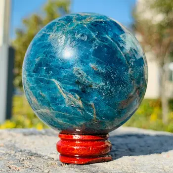 Красивый натуральный синий апатитовый шар, Целебный энергетический кристалл